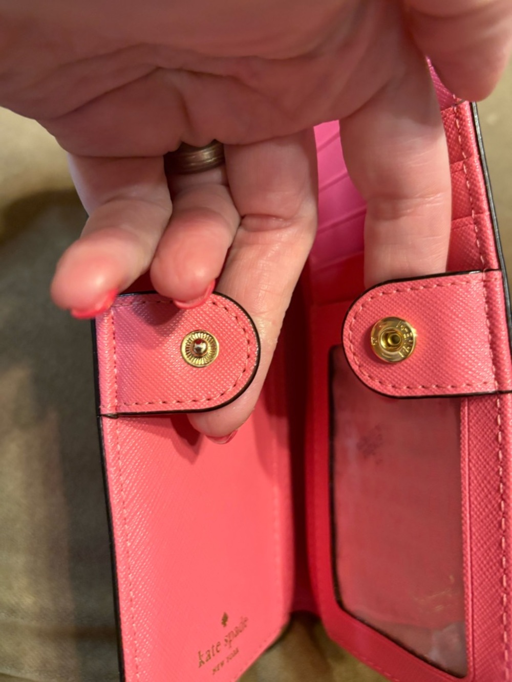 kate♠️spade ‘Barbie’ pink snap wallet with logo plaque - Picture 3 of 11